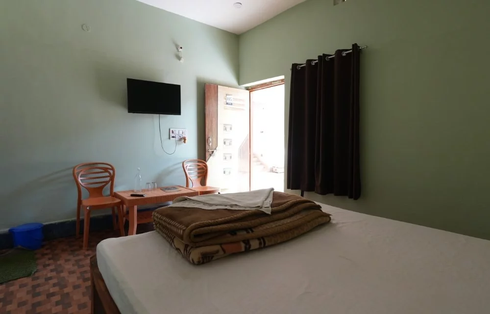 Madhu Guesthouse